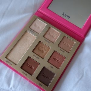 Double duty beauty palette